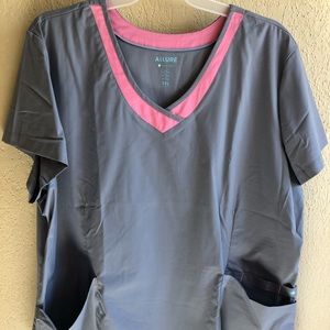 Women’s Scrub Top